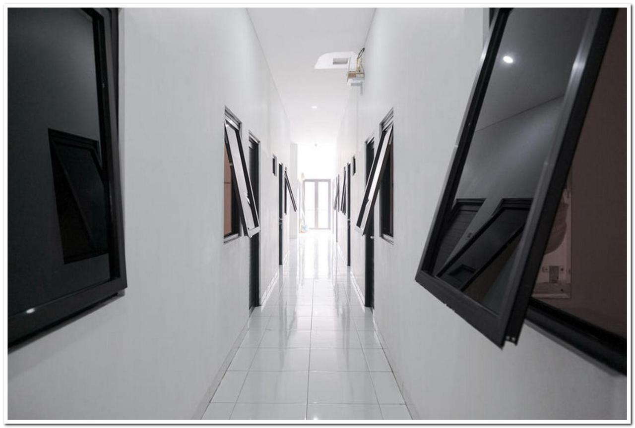Reddoorz Near Kota Tua 2 Hotel Jacarta Exterior foto