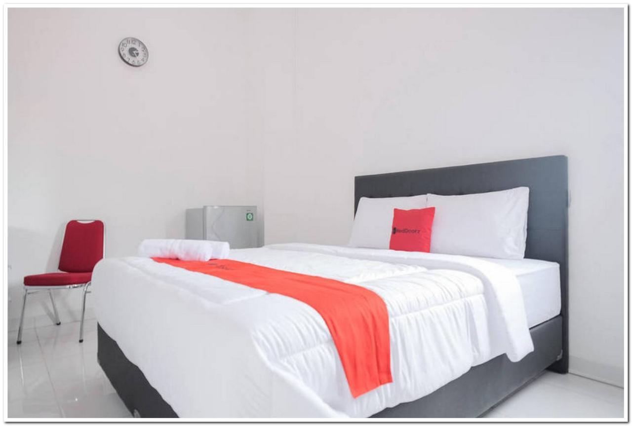 Reddoorz Near Kota Tua 2 Hotel Jacarta Exterior foto
